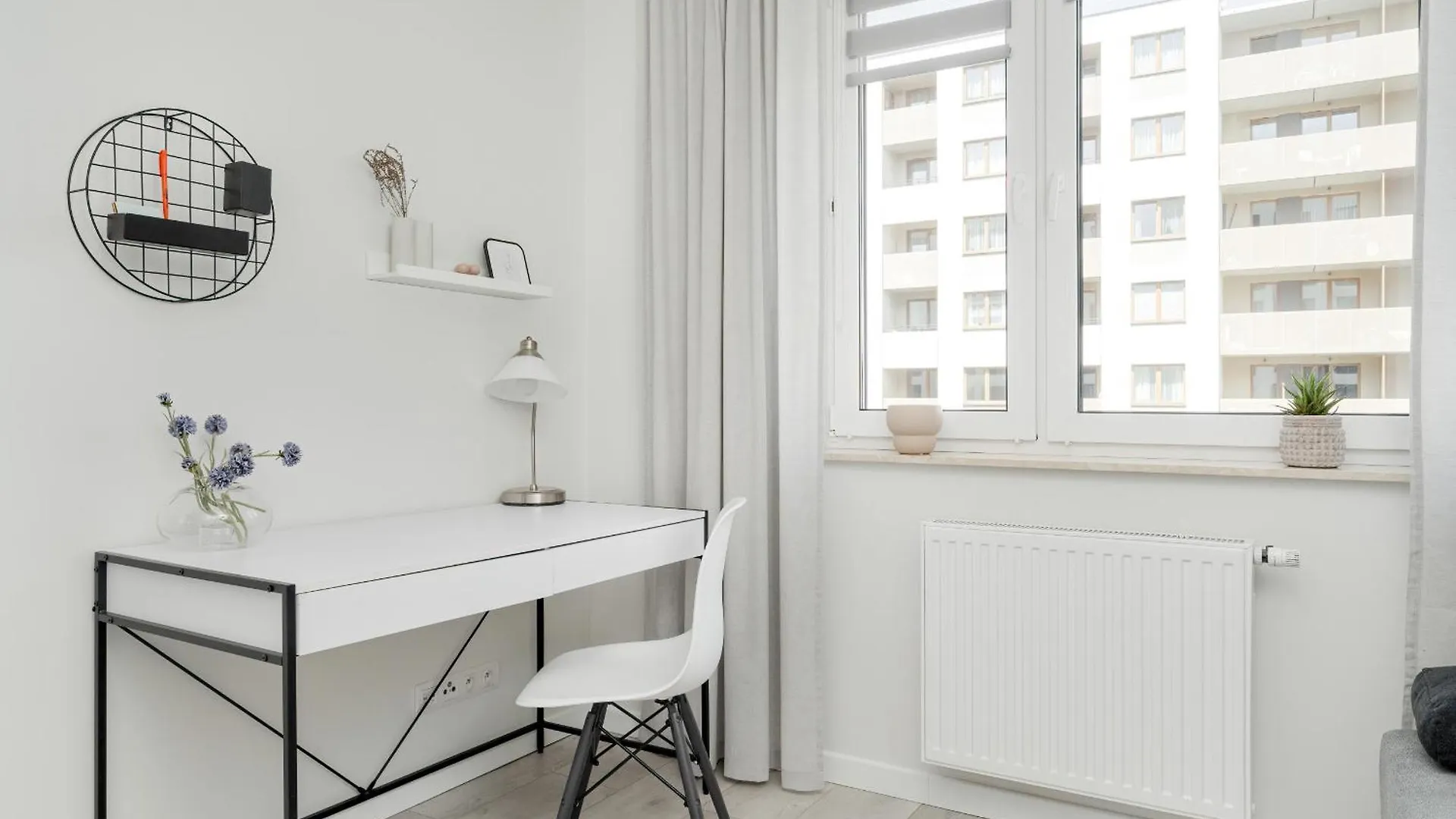 Miedziana Bright Apartment With Balcony And Parking Wroclaw By Noclegi Renters Polen