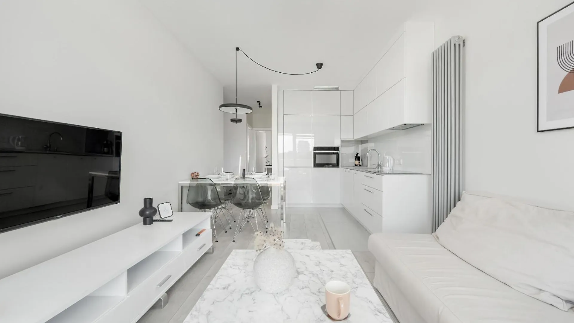 Miedziana Bright Apartment With Balcony And Parking Wroclaw By Noclegi Renters